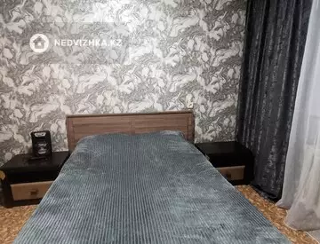 2-комнатная квартира, этаж 3 из 5, 56 м², посуточно