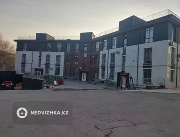 1-комнатная квартира, этаж 3 из 3, 47 м²