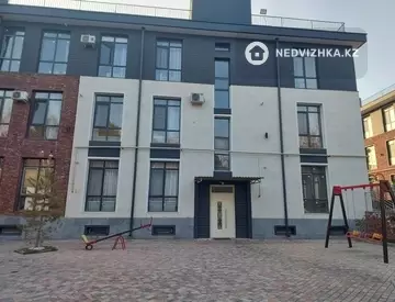 1-комнатная квартира, этаж 3 из 3, 47 м²