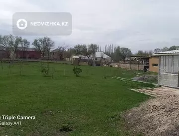 5-комнатный дом, 28 соток, 25 м²