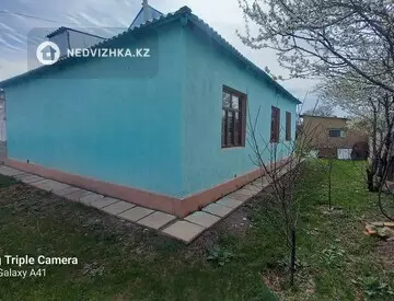 5-комнатный дом, 28 соток, 25 м²