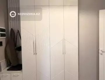 2-комнатная квартира, этаж 2 из 24, 53 м²