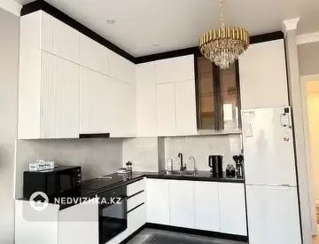 2-комнатная квартира, этаж 2 из 24, 53 м²