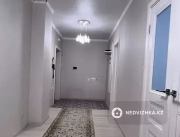 2-комнатная квартира, этаж 3 из 12, 72 м²