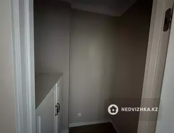 3-комнатная квартира, этаж 3 из 10, 121 м²