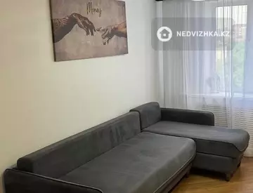 2-комнатная квартира, этаж 8 из 9, 52 м²