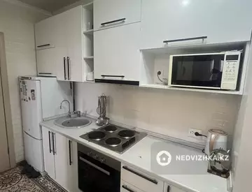 2-комнатная квартира, этаж 4 из 9, 40 м²