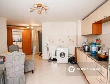 2-комнатная квартира, этаж 10 из 10, 52 м², На длительный срок