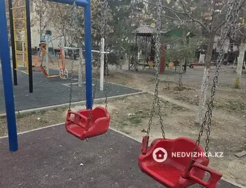 3-комнатная квартира, этаж 4 из 5, 58 м²