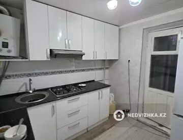 3-комнатная квартира, этаж 3 из 5, 70 м²