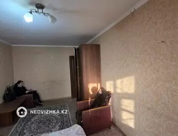 1-комнатная квартира, этаж 3 из 5, 32 м²