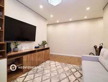 2-комнатная квартира, этаж 3 из 12, 53 м²