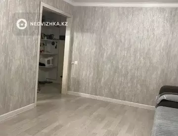 3-комнатная квартира, этаж 4 из 10, 76 м²