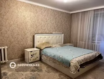 3-комнатная квартира, этаж 4 из 10, 76 м²
