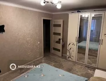 3-комнатная квартира, этаж 4 из 10, 76 м²