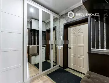 3-комнатная квартира, этаж 4 из 9, 80 м²