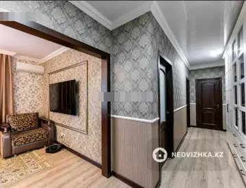 3-комнатная квартира, этаж 4 из 9, 80 м²