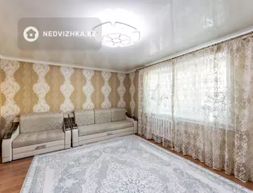 3-комнатная квартира, этаж 4 из 6, 79 м²