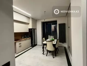 3-комнатная квартира, этаж 10 из 16, 107 м²