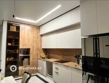 3-комнатная квартира, этаж 10 из 16, 107 м²