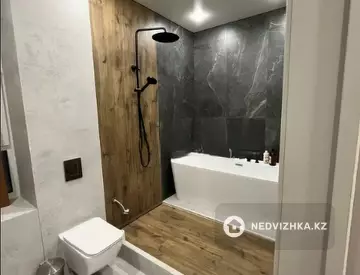 3-комнатная квартира, этаж 10 из 16, 107 м²