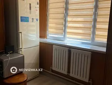 3-комнатная квартира, этаж 4 из 5, 60 м², на длительный срок