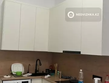 1-комнатная квартира, этаж 1 из 12, 38 м²