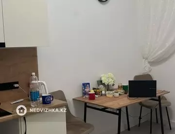 1-комнатная квартира, этаж 1 из 12, 38 м²