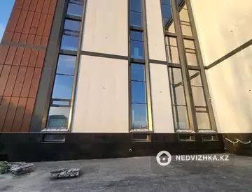 Здание, 3 этажа, 4 193 м²