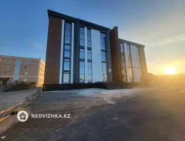 Здание, 3 этажа, 4 193 м²