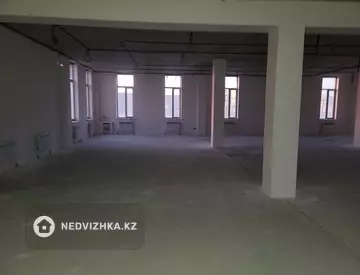 Здание, 3 этажа