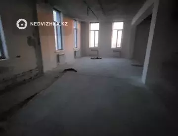 Здание, 3 этажа