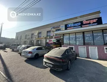 Здание, 3 этажа, 2 696 м²