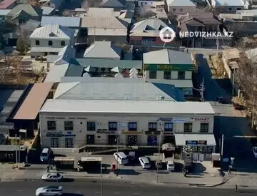 Здание, 3 этажа, 2 696 м²