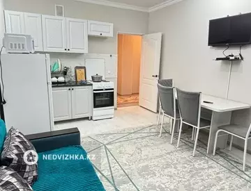 2-комнатная квартира, этаж 6 из 9, 52 м², на длительный срок