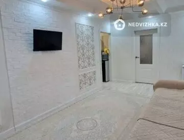 2-комнатная квартира, этаж 1 из 5, 48 м², на длительный срок