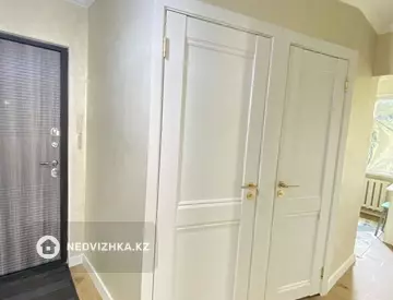 3-комнатная квартира, этаж 5 из 5, 60 м², посуточно