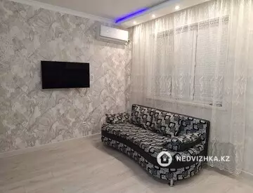 1-комнатная квартира, этаж 2 из 18, 35 м²