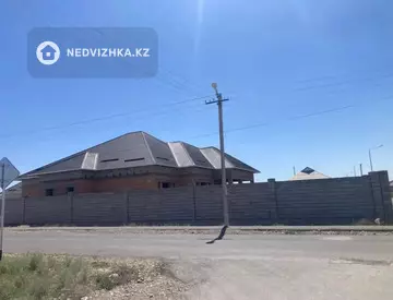 5-комнатная часть дома, 8 соток, 220 м²