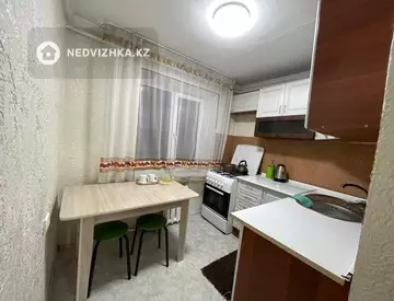 2-комнатная квартира, этаж 4 из 4, 60 м², посуточно