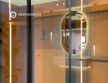 5-комнатная квартира, этаж 4 из 12, 200 м²