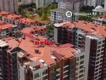 5-комнатная квартира, этаж 4 из 12, 200 м²