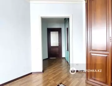 3-комнатная квартира, этаж 5 из 16, 120 м²