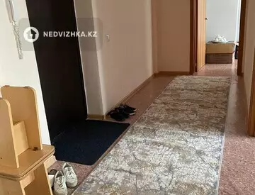 2-комнатная квартира, этаж 2 из 9, 63 м², на длительный срок