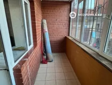 3-комнатная квартира, этаж 1 из 9, 90 м²