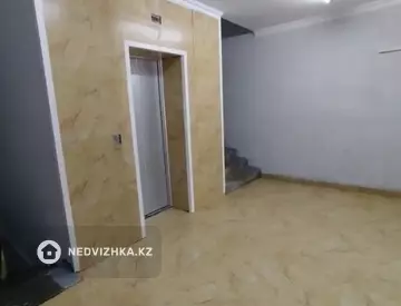 3-комнатная квартира, этаж 9 из 9, 74 м²