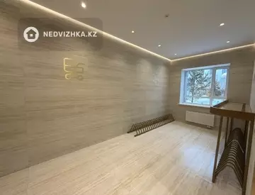 2-комнатная квартира, этаж 3 из 6, 64 м²