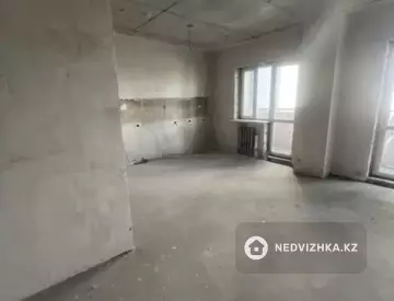 3-комнатная квартира, этаж 6 из 19, 100 м²