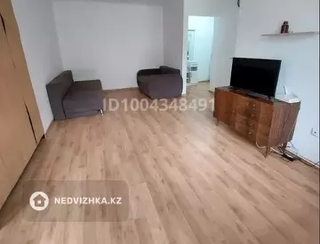 2-комнатная квартира, этаж 3 из 5, 42 м²