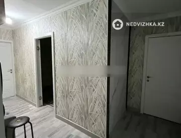 2-комнатная квартира, этаж 4 из 5, 60 м²